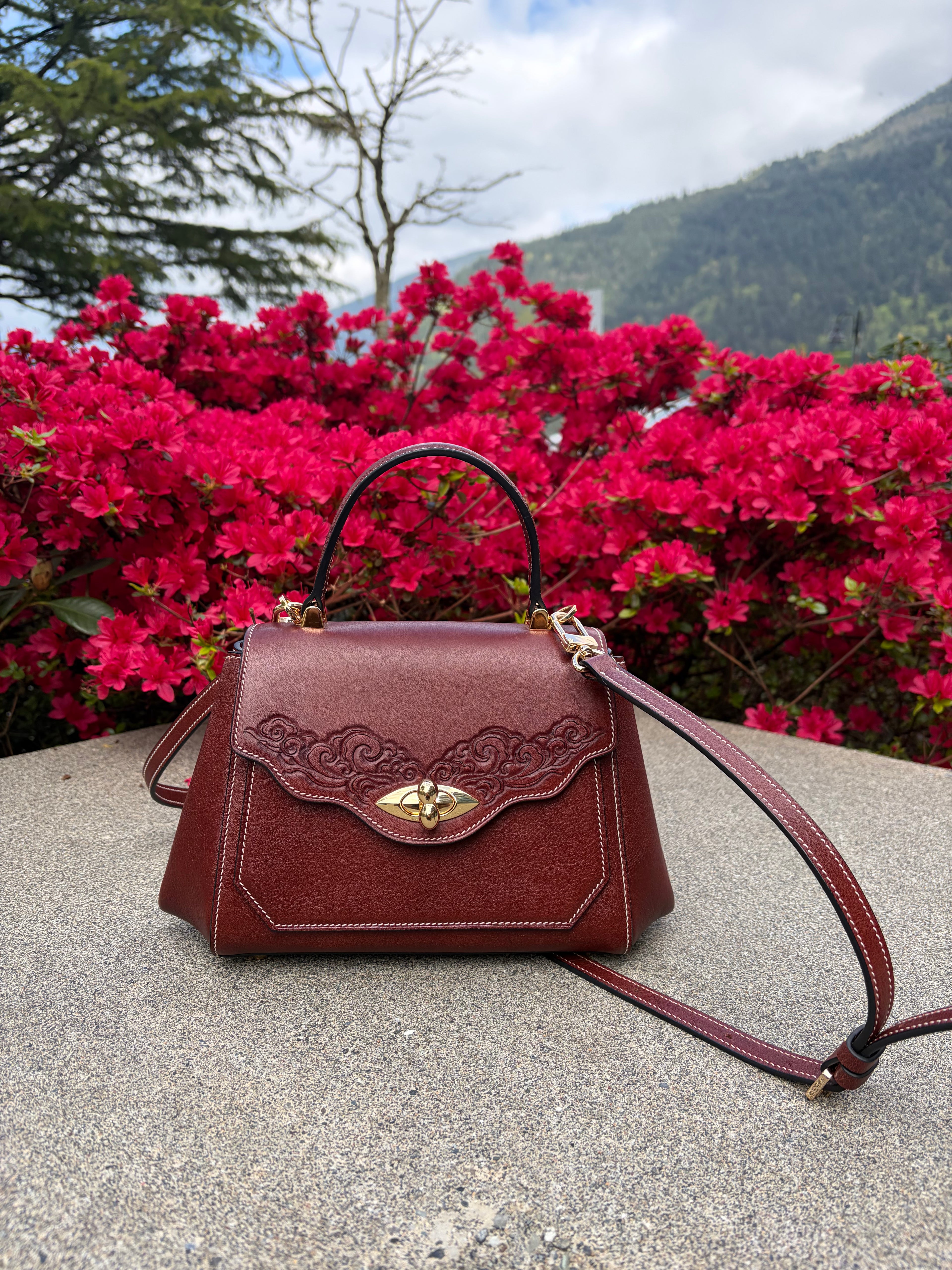 The RuYi Top Handle